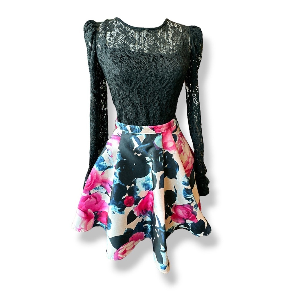 B. Darlin Pink Navy Floral Skater Mini Skirt Juniors 3/4 or XS